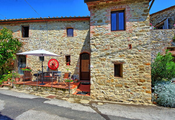 La Ruota: Außen, Sommer