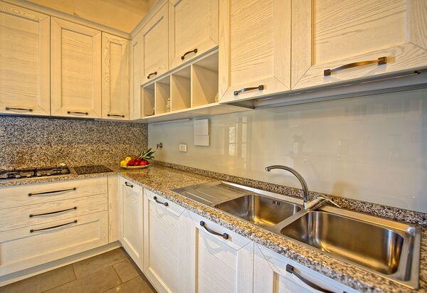 Villa Tenuta Lonciano: Küche