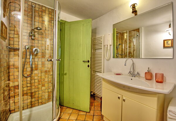 Villa Tenuta Lonciano: Bad