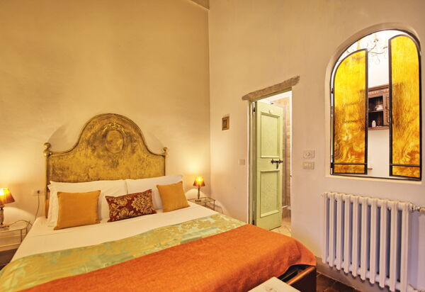 Villa Tenuta Lonciano: Schlafzimmer