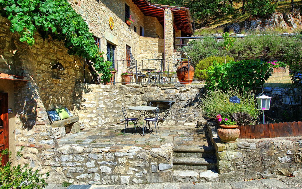 Villa Tenuta Lonciano: Building Exterior