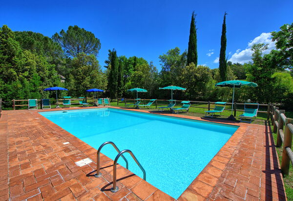 Villa Picchio: Draussen, Schwimmbad