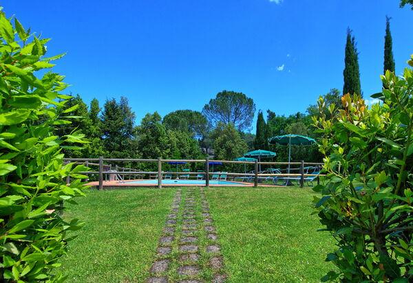 Villa Picchio: Draussen, Garten