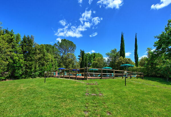 Villa Picchio: Ansichten, Draussen, Garten