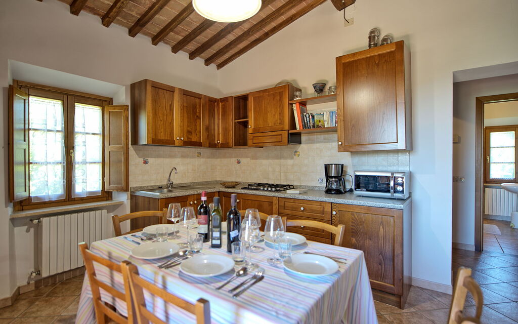 Villa Picchio: Dining Room, Kitchen, Living Room