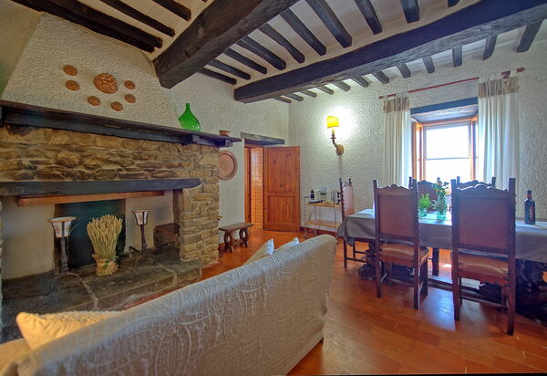 Villa Uccellaia: Esszimmer, Wohnzimmer