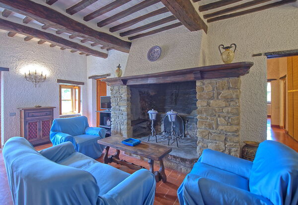 Villa Uccellaia: Wohnzimmer