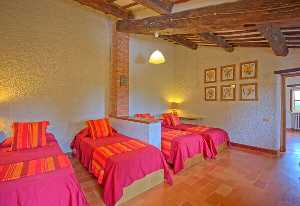 Villa Uccellaia: Schlafzimmer