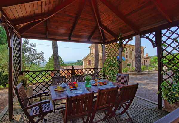 Villa Uccellaia: Balkon / Terrasse / Patio