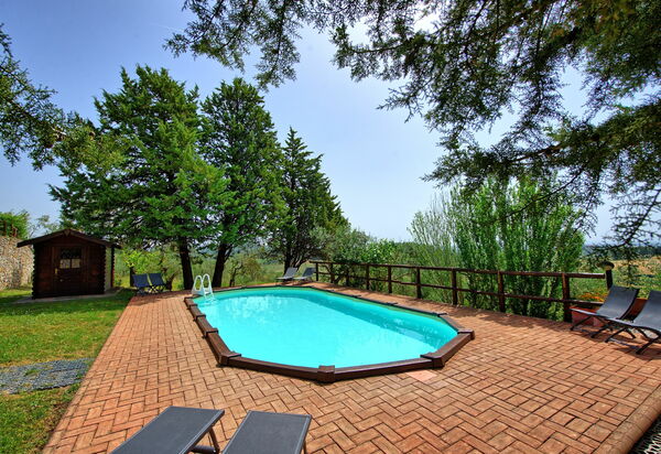 Villa Uccellaia: Schwimmbad