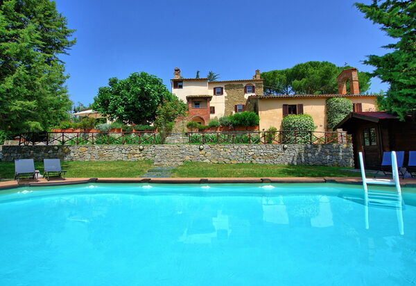 Villa Uccellaia: Schwimmbad