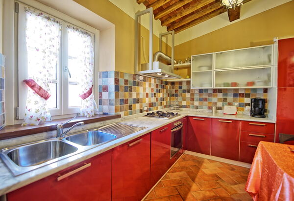 Flavia: Esszimmer, Küche