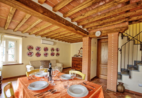 Flavia: Esszimmer, Wohnzimmer