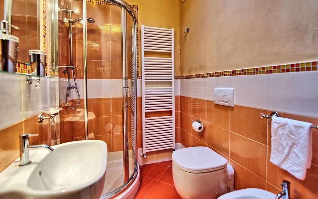 Flavia - : Badeværelse