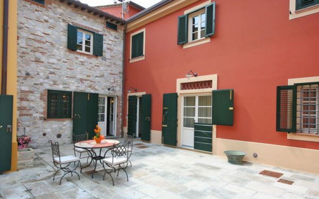 Flavia - : Udvendige