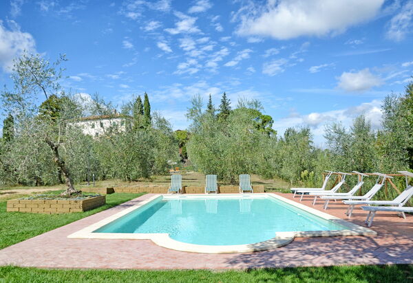 Il Fienile Di Giovanna: бассейн