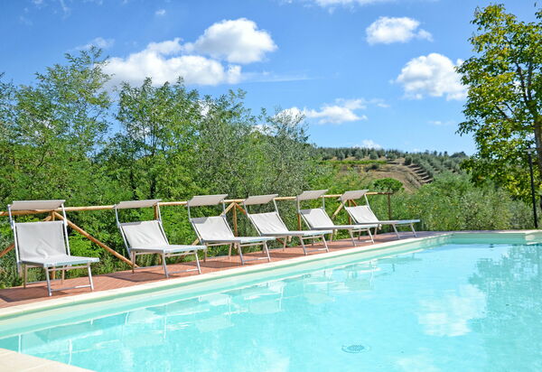 Il Fienile Di Giovanna: бассейн