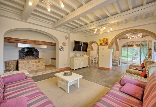 Montaione: Гостиная