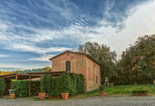 Montaione: Экстерьеры