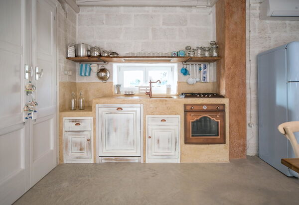 Trullo Torre Suda: Esszimmer, Küche