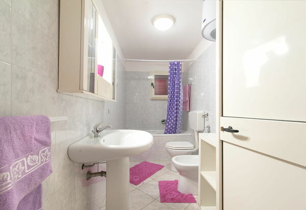 Cotriero: Salle de bain