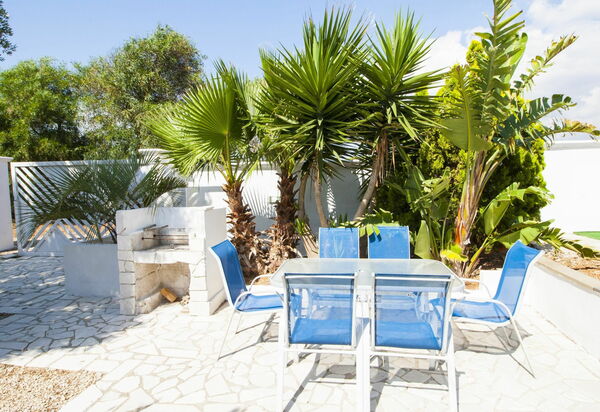 Cotriero: Extérieur