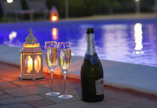 Meadow Luxury Villa: bassin