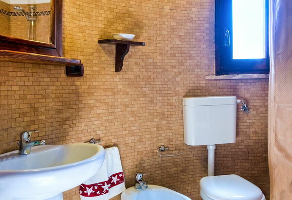 Villa Serena Maria: Badkamer