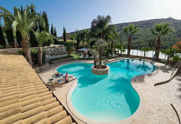 Villa Agorà: Buitenshuis, zwembad