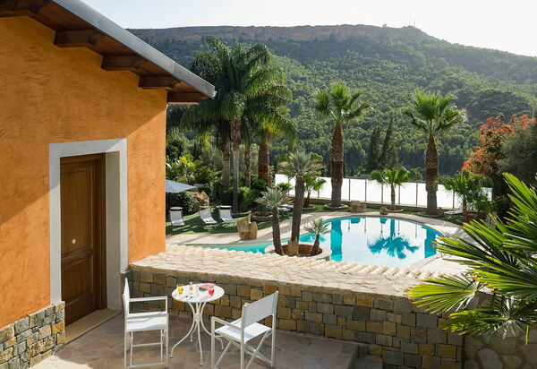 Villa Agorà: Buitenshuis, Tuin