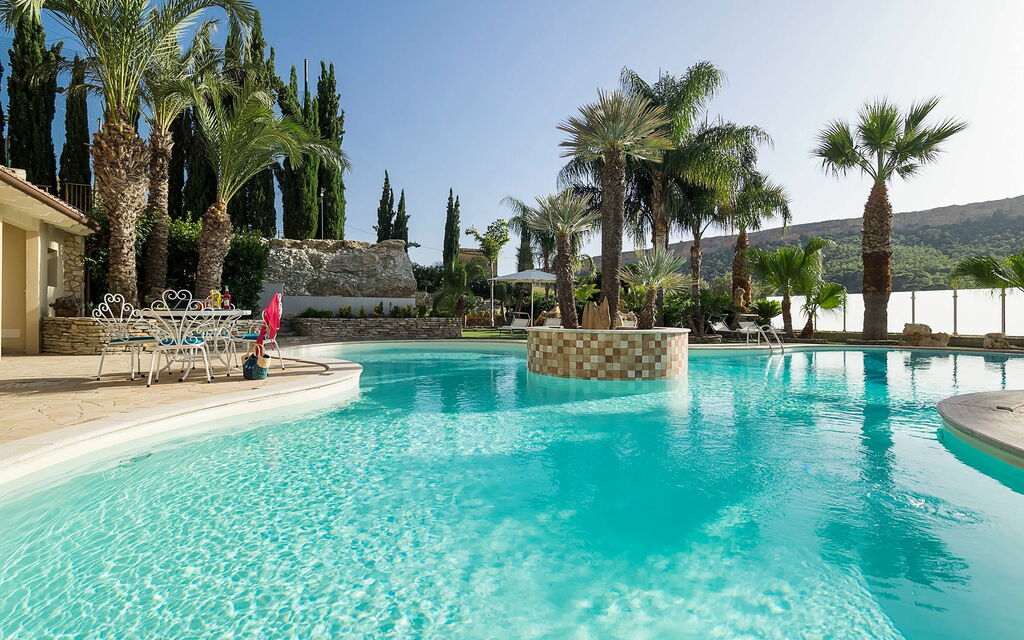 Villa Agorà: Pool