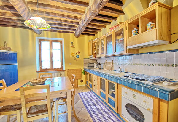 Villa Poggiospinoso: Кухня