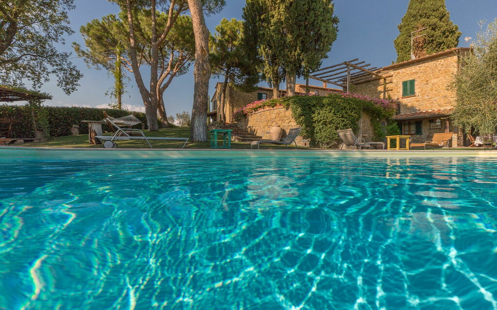 Villa Poggiospinoso: бассейн, Открытый