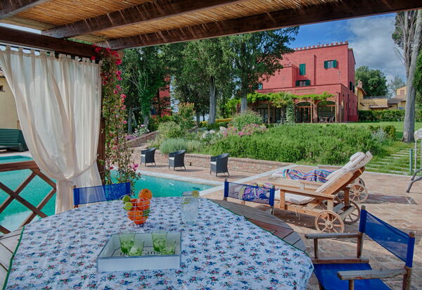 Tenuta Cambiano: Outdoor, Pool