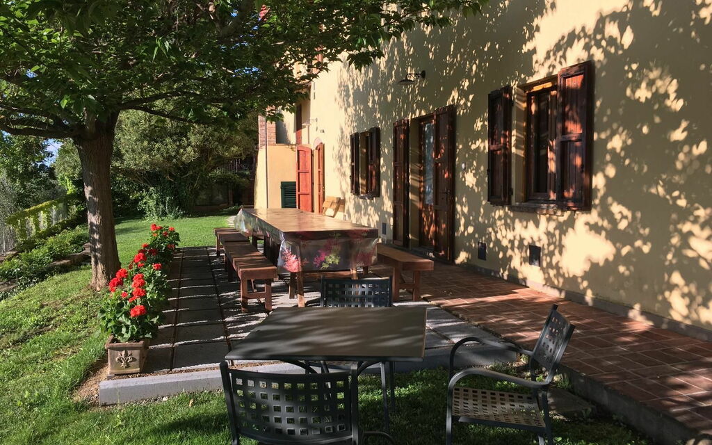 Tenuta Cambiano: Amenities, Garden, Outdoor
