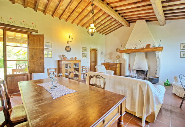 Villa Sarteano: Esszimmer, Wohnzimmer