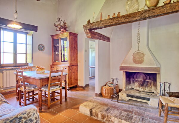 Villa Sarteano: Esszimmer, Wohnzimmer