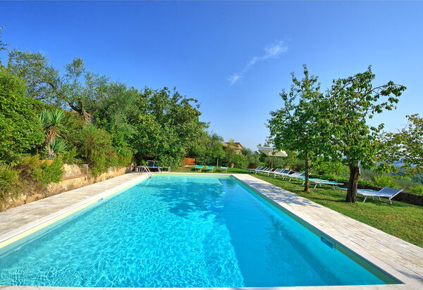 Villa Sarteano: Schwimmbad