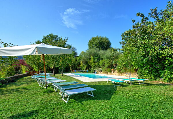 Villa Sarteano: Schwimmbad