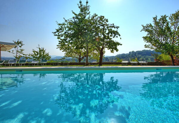 Villa Sarteano: Schwimmbad