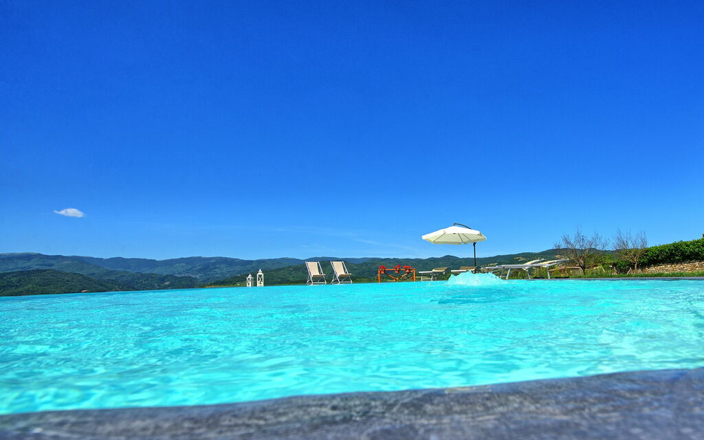 Casale Daniele: Pool, Scenic View