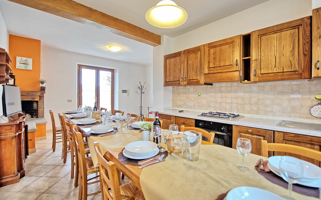 Casale Daniele: Dining Room, Kitchen
