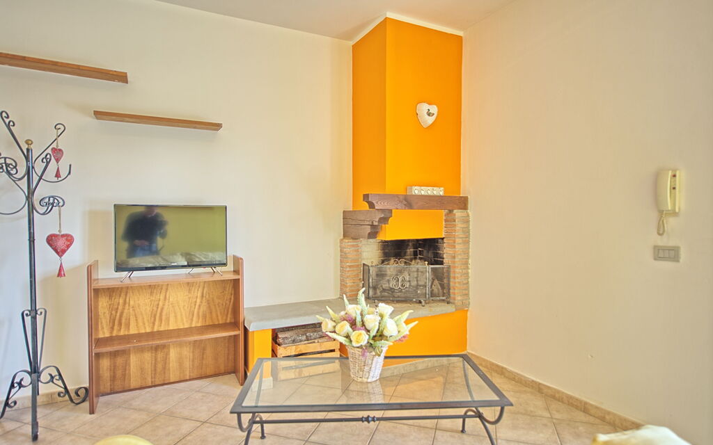 Casale Daniele: Living Room