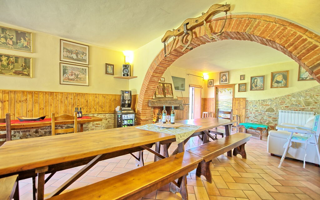 Villa Mario: Dining Room, Living Room