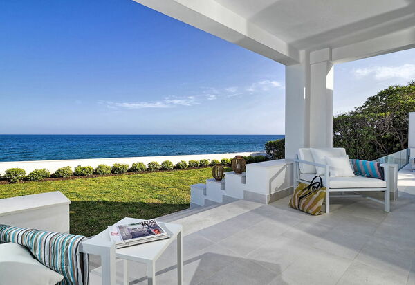 Marisol: Draussen, Garten