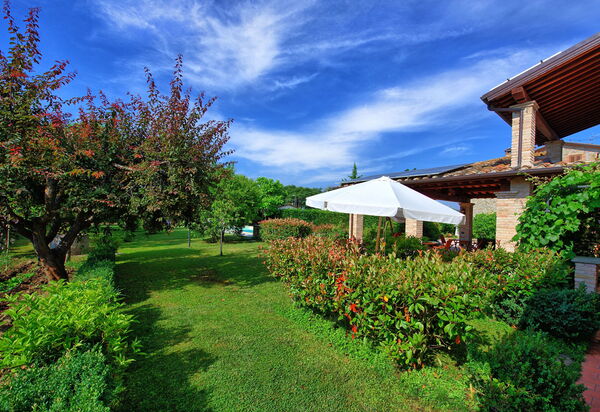 Casale Tiziano: Draussen, Garten