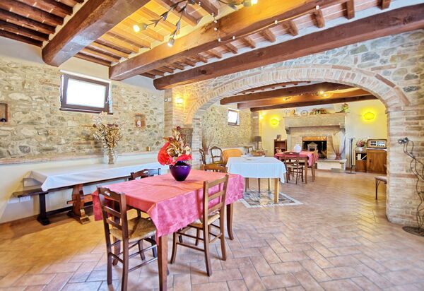 Casale Tiziano: Esszimmer, Wohnzimmer