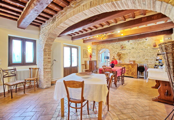 Casale Tiziano: Wohnzimmer