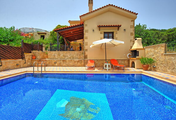 Villa Romantic Sevi: Schwimmbad
