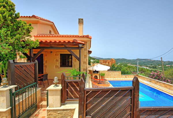 Villa Romantic Sevi: Schwimmbad